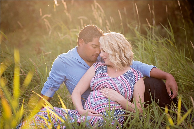 intimate outdoor maternity