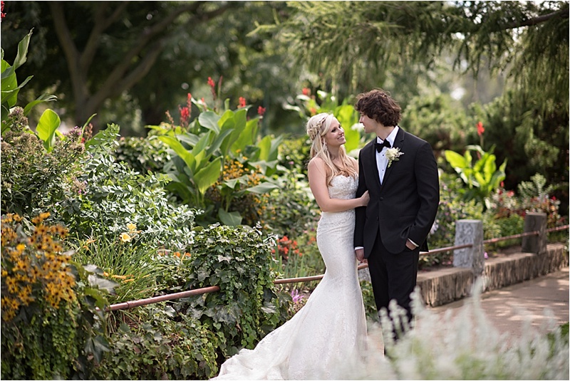 outdoor formal wedding mckennan park sioux falls