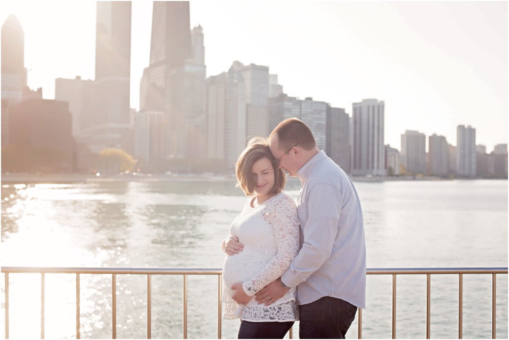 Maternity session in Milton Lee Olive Park Chicago IL