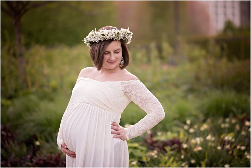 Maggie Daley Park white lace maternity session floral crown Chicago IL