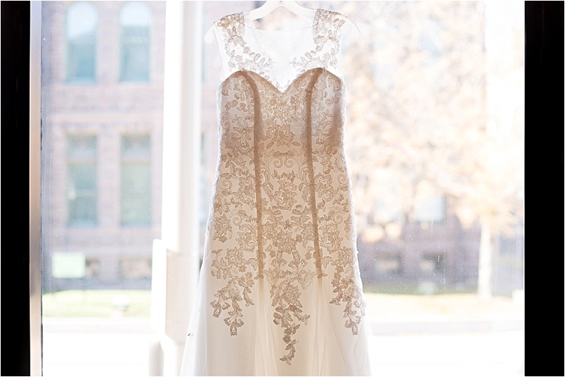 vintage chic lace wedding dress