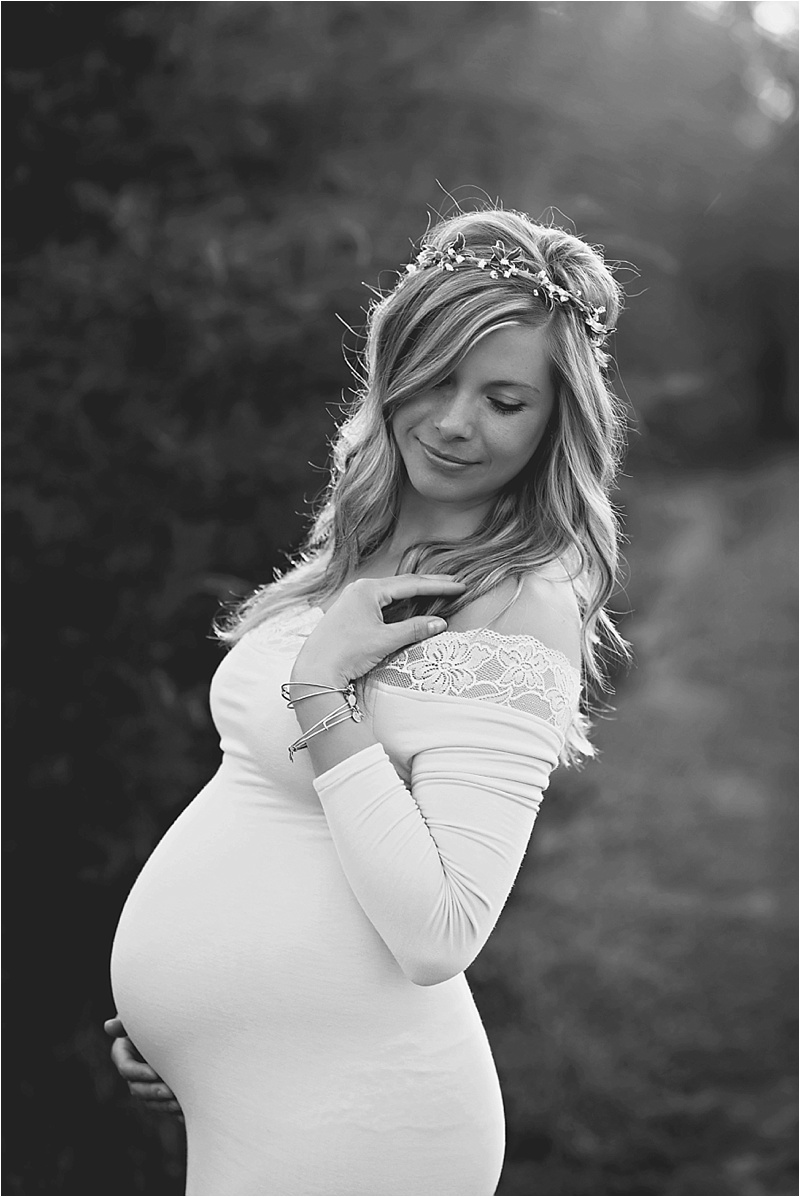 Black and White Maternity Session | Sioux Falls, SD | Kate Jones Studios