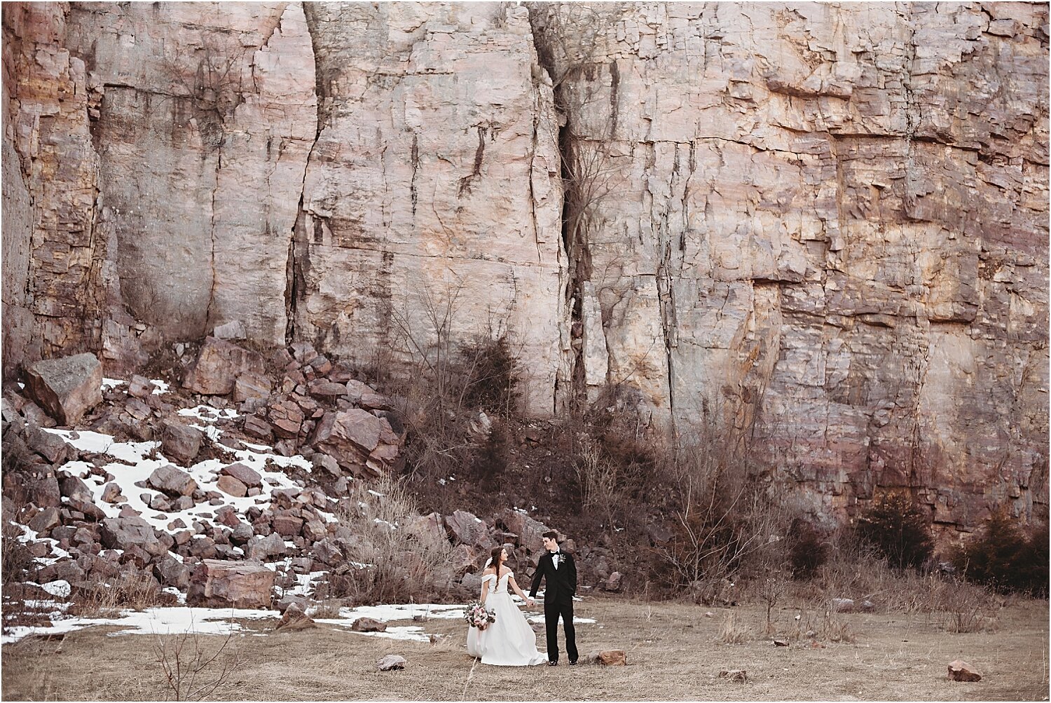 bride and groom at blue mounds state park luverne minnesota